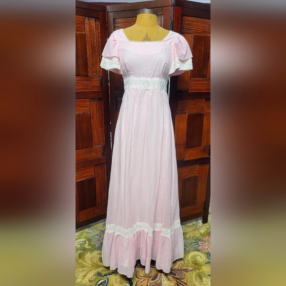 Woman's Vintage Candi Jones California Light Pink w/ White Lace Maxi Dress 1970s